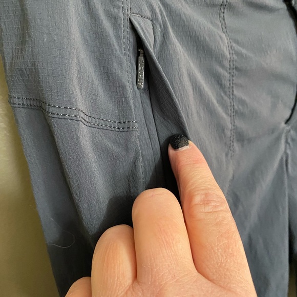 Athleta Bermuda‎ Shorts, Size 10 - Picture 4 of 5